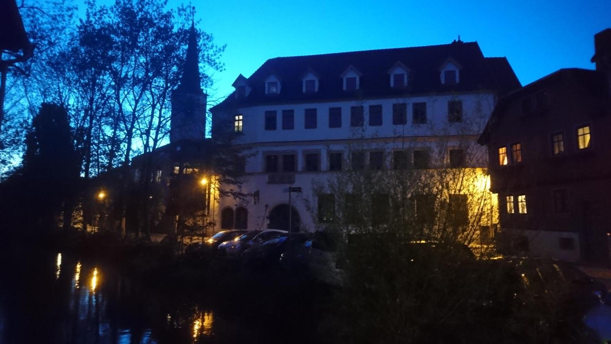 Haus Zum Kleinen Helm Apartment Erfurt Exterior photo