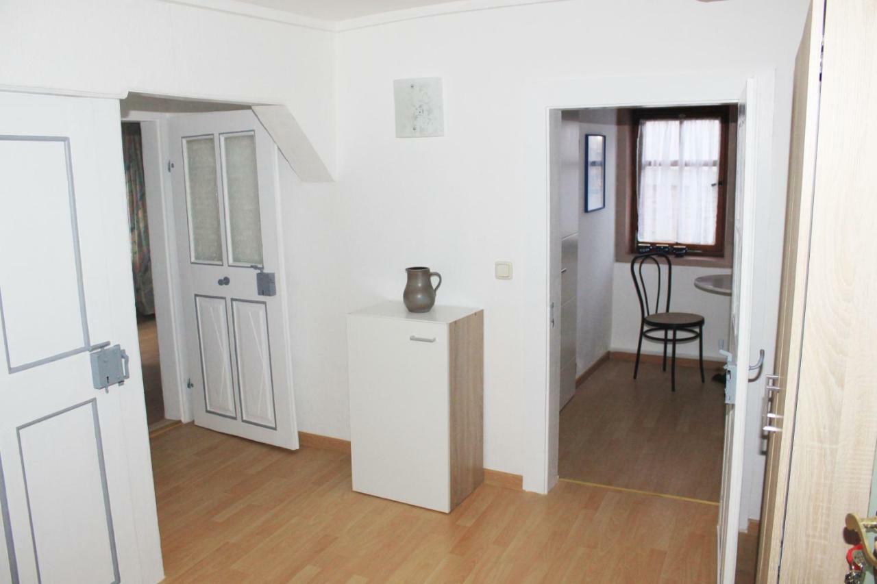 Haus Zum Kleinen Helm Apartment Erfurt Exterior photo
